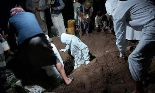   مليشيا الحوثي بذمار تدفن جثامين 8 وفيات بفيروس كورونا وسط تكتم شديد
