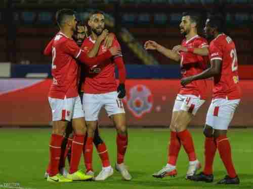 الأهلي المصري يبتعد بالصدارة.. ويحسم مصير صالح جمعة