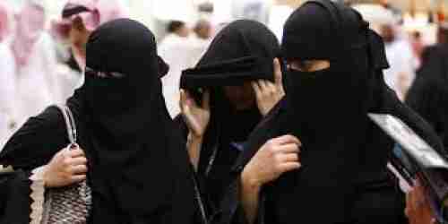 شاهد: مسئولة سعودية تكشف مفاجأة من العيار الثقيل .. لنساء المملكة تتعلق بالهروب من المنازل (صورة وتفاصيل)