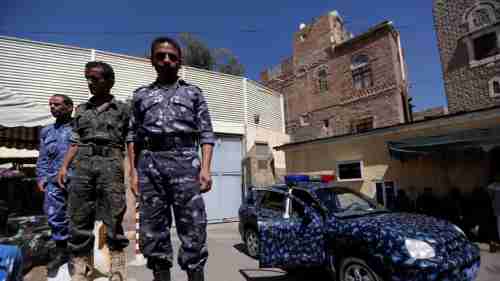قنبلة مدوية.. القبض على صاحب محل شهير جدا بعد تورطه في قضايا دعارة بصنعاء في حادثة مشابه لقضية السباعي