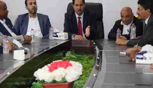 الحكومة اليمنية تجاوزت انفجار عدن... إلى العمل درّ والأولولية للأمن والخدمات