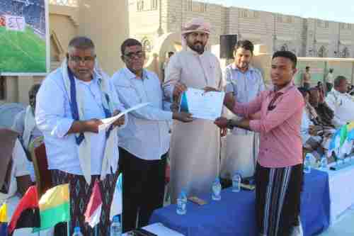 تكريم الإعلاميين المشاركين في الدورة التدريبية بنادي هلال السويري 