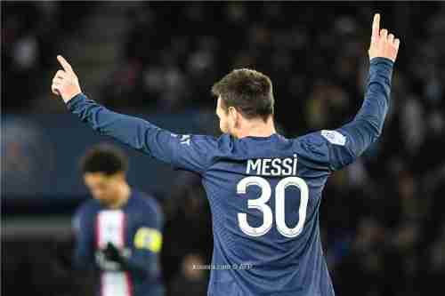 عملاقا السعودية يغريان ميسي ب350 مليون يورو في الموسم!