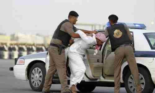 هذا ما وجدته السلطات السعودية بحوزة يمني القت القبض عليه في مــــــكة 