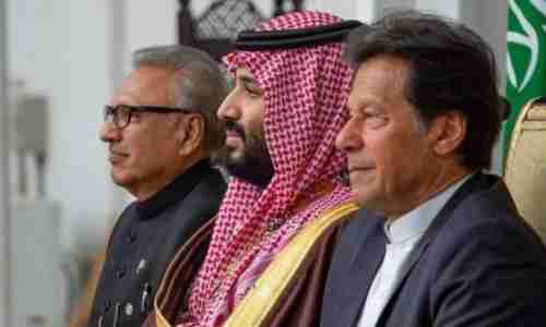 لماذا اجتمع محمد بن سلمان مع قائد الجيش الباكستاني ومدير المخابرات؟