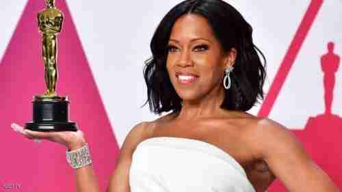 ريجينا كينغ تفوز بجائزة أوسكار أفضل ممثلة مساعدة