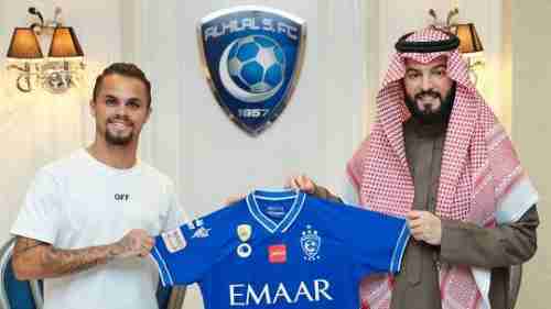 الهلال السعودي يعلن التعاقد مع بديل "الأسد" غوميز