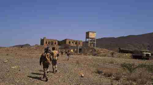القوات الحكومية تتأهب لاقتحام حرض وتدعو الحوثيين المتحصنين داخل المدنية للاستسلام 