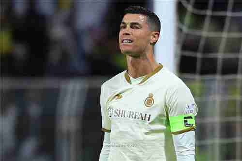 رونالدو يتدخل لإقناع لاعب يوفنتوس بالانضمام إلى النصر