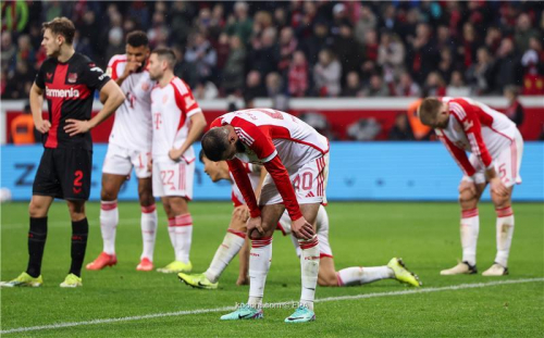 بالصور: ليفركوزن يتلاعب ببايرن ميونخ.. ويواصل زحفه نحو اللقب