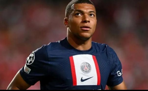 لابورتا يرد على مطالبته بضم مبابي