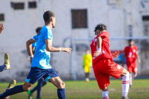 التلال ينهي ذهاب دوري عدن الممتاز بالفوز على الميناء