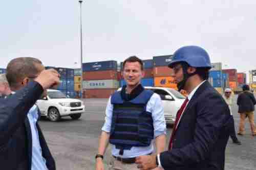 ردود يمنية غاضبة على ظهور وزير خارجية بريطانيا في ميناء عدن 