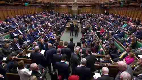 البرلمان البريطاني يوافق على مقترح الحكومة بتأجيل "بريكست"