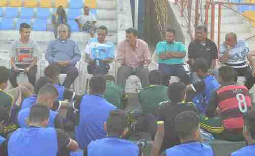 البيزع يجتمع بفريقه الكروي ويقدم جهازه الفني الجديد