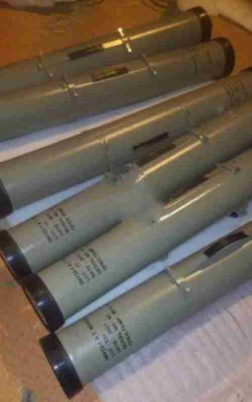 تم ضبطها قبل وصولها إلى صنعاء.. عمان ترسل أكبر شحنة صواريخ قاتلة إلى الحوثيين (صورة)