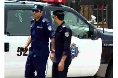 الكويت تلقي القبض على عسكري سعودي حاول تهريب شخص في سيارته 