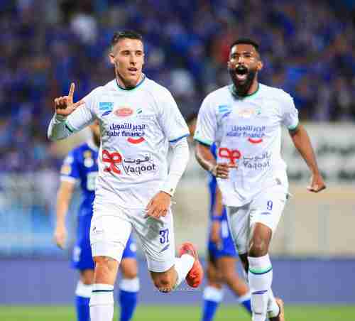السعودية :  الفتح يصعق الهلال بثنائية