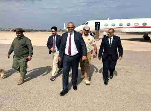 اللواء الزُبيدي يعود إلى العاصمة عدن بعد زيارات عمل خارجية