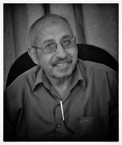 الرئيس الفخري للاتحاد العربي للدارتس يعزي في وفاة الأستاذ علي مرشد عقلان 