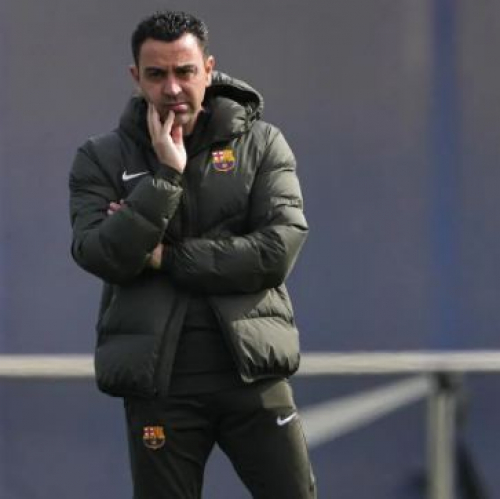 برشلونة يضغط على تشافي بسلاح أخير