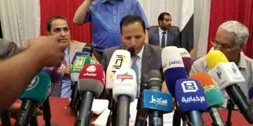   16 حزباً سياسياً في اليمن تؤسس تحالفاً لدعم الشرعية