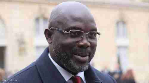 الثعابين تطرد جورج ويا من مكتبه