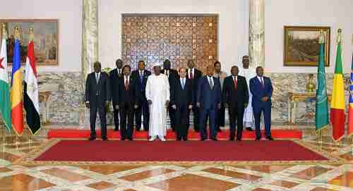 الجارة الشقيقة تتدخل.. وتعلن عن اتفاق على فترة انتقالية مدتها 3 أشهر في السودان