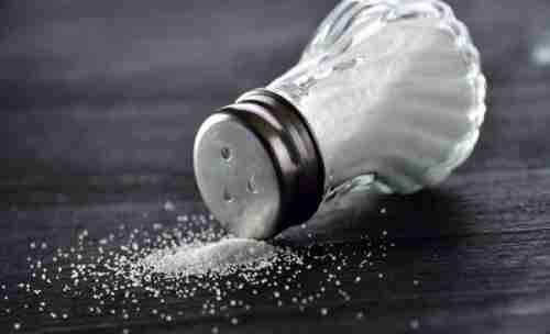   الملح الزائد يقلل المناعة