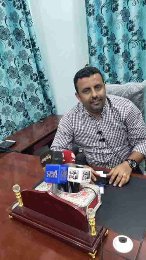 الحكومة اليمنية: اتخذنا كافة الإجراءات لمكافحة كورونا وفق المتحدث باسم لجنة الطوارئ علي الوليدي، عقب تسجيل أول إصابة بالفيروس في البلاد.