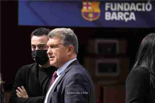 فرمان لابورتا يمنع جماهير برشلونة من بيع التذاكر