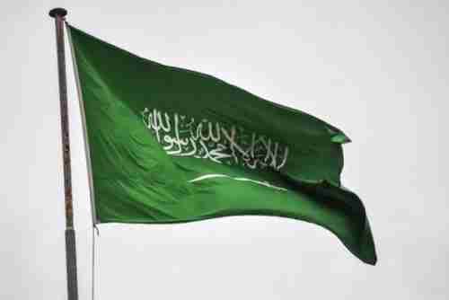 أول تعليق لـ”السعودية” بشأن إساءة متطرفين سويديين للقرآن الكريم