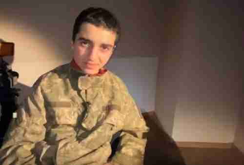 شاهد .. أول عربي يشارك بالقتال في أوكرانيا ويقع أسير في يد القوات الروسية .. والكشف عن جنسيته