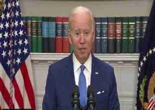 شاهد: بايدن يتعرض لموقف محرج جديد أثناء حديثه عن "بوتين" بالبيت الأبيض