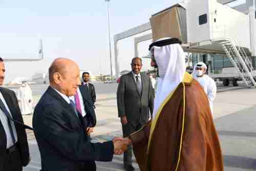 رئيس مجلس القيادة يصل إلى الامارات لحشد الدعم السياسي والتنموي لليمن