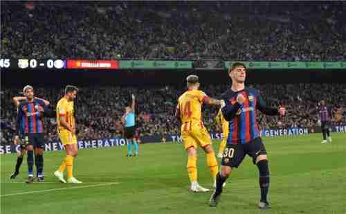 6 انتصارات تفصل برشلونة عن استعادة لقب الليجا