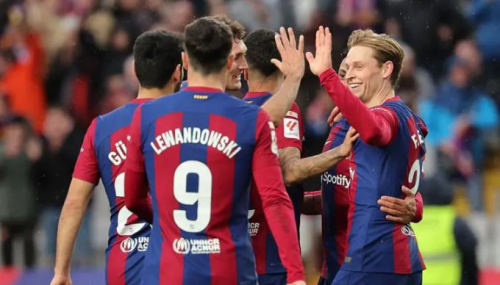 سان جيرمان يستهدف صفقة مدوية من برشلونة