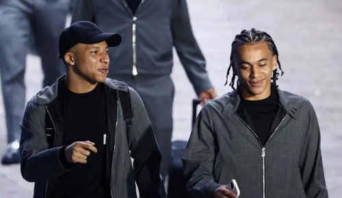 شقيق مبابي يفاجئ إنريكي