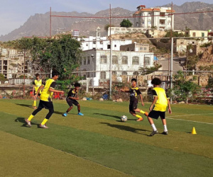 الصقر يستأنف تدريبات الفئات العمرية بالنادي