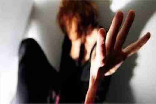   شاهد فيديو : قصة الجريمة البشعة والمروعة للامريكي الذي اغتصب سيدة يمنية في مصر بذريعة البصلة 