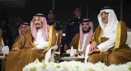  صورة للملك سلمان مع المطرب السعودي محمد عبده تشعل مواقع التواصل.. شاهد!