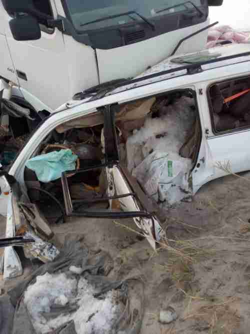 صور ..  وفاة اربعة اشخاص في حادث مروري مروع بمحافظة شبوة