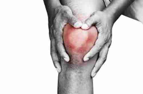 ما أسباب وعلاج آلام مفصل الركبة؟