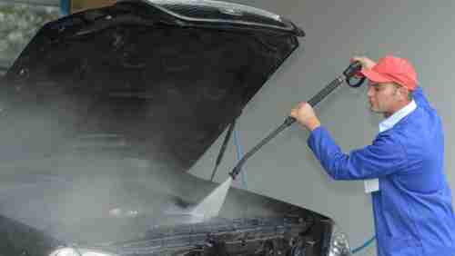 صح أم خطأ: هل غسيل المحرك يضر به؟