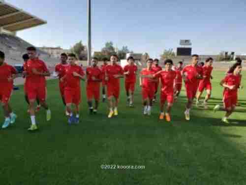 مدرب اليمن الجديد يؤدي العمرة قبل مباشرة عمله