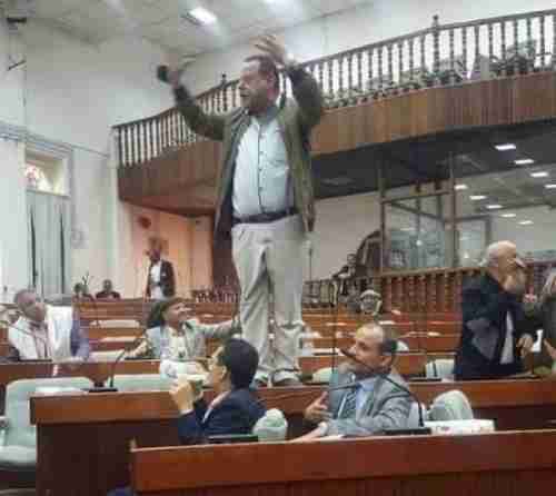 برلماني من داخل صنعاء يفضح مجلس النواب الموالي للحوثي