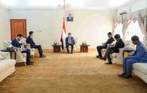 اللواء ”البحسني” يخرج عن صمتة ويكشف عن حقيقة وجود خلافات بين أعضاء مجلس القيادة الرئاسي اليمني