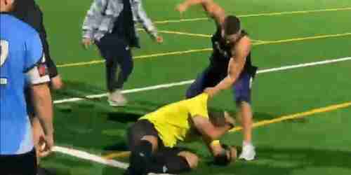 لبناني يضرب مواطنه في مباراة كرة قدم أسترالية