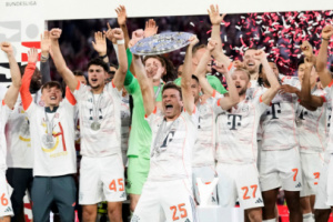  بايرن ميونيخ يحتفل بلقب الدوري للمرة الـ 34 ويودع نجمه المخضرم توماس مولر
