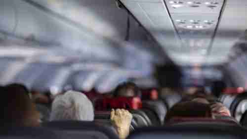   'جريمة قتل وانتحار'... طيَّار يقطع الأكسجين عن المسافرين ويحطّم الطائرة!